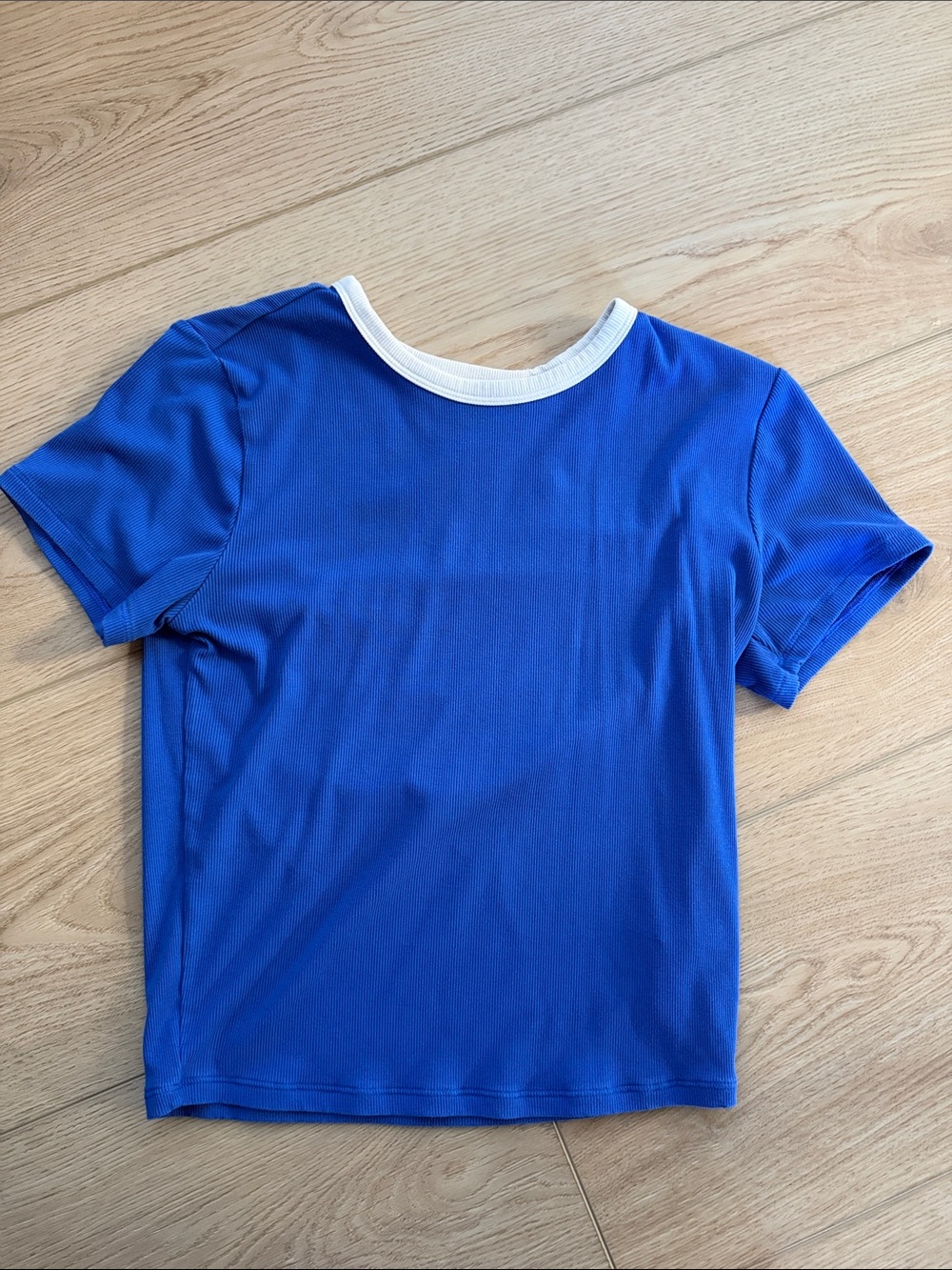 Athleta Cobalt Blue cropped ribbed ringer Crewneck Tee with White Trim